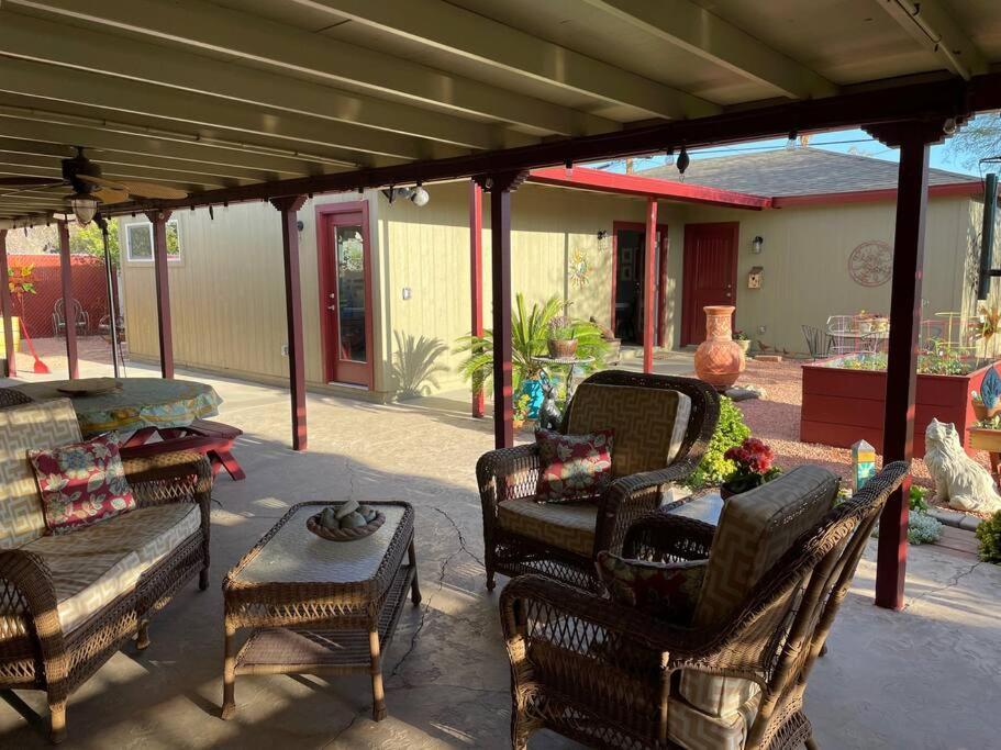 Encanto Cactus Flower Casita فينيكس المظهر الخارجي الصورة
